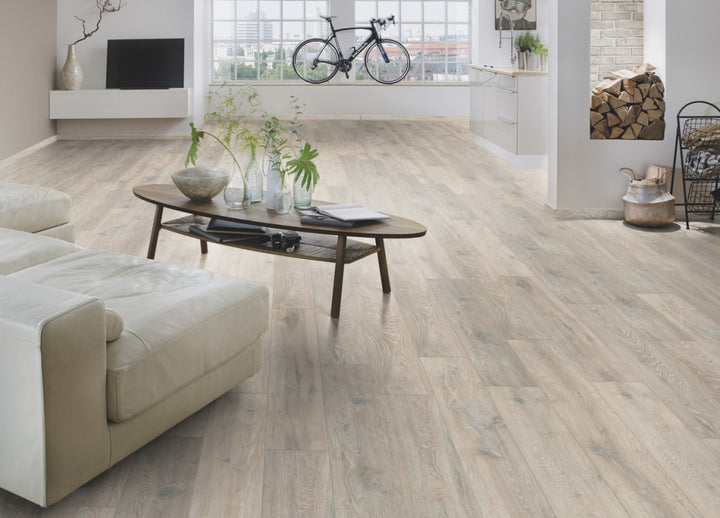 Porto Oak 12mm AC5 Laminate Flooring laminate flooring detail