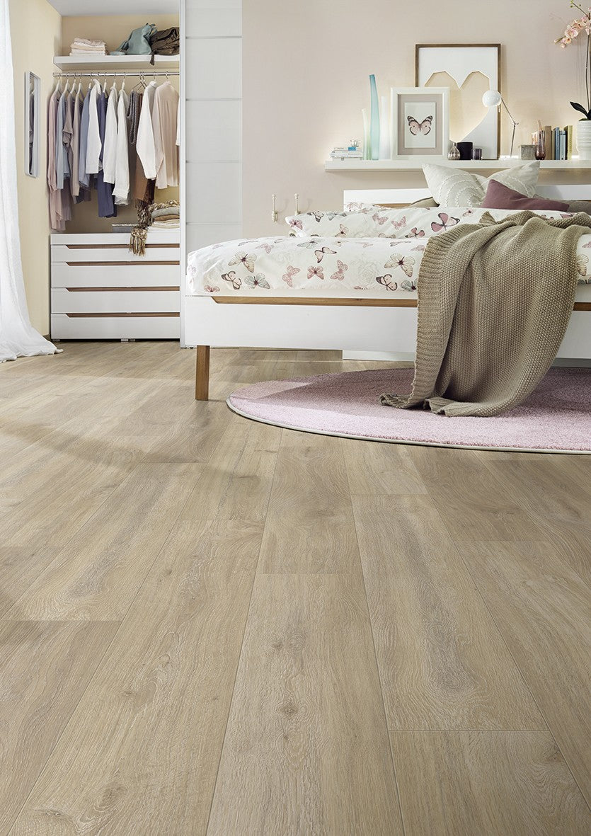 Bermuda Oak 12mm AC5 Aqua Laminate Flooring laminate flooring detail