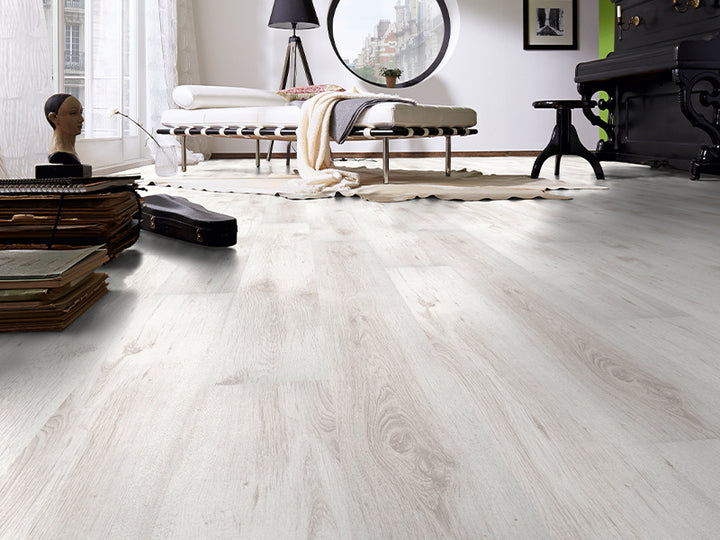 7Mm Smart 4V Oak White - 2.397M2 Pk  - Ac3 - Pr Surface Finish - 7 X 193 X 1380Mm