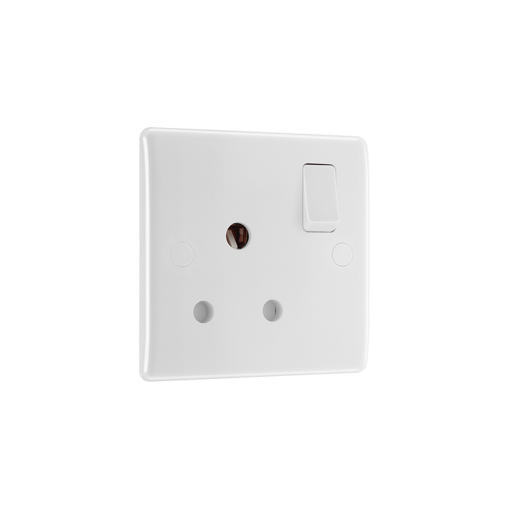 15A Single Round Pin Switched Socket – Rounded Edge White – BG 899-01 angled view