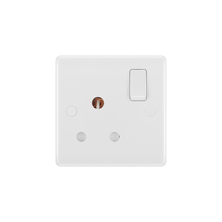 15A Single Round Pin Switched Socket – Rounded Edge White – BG 899-01 front view
