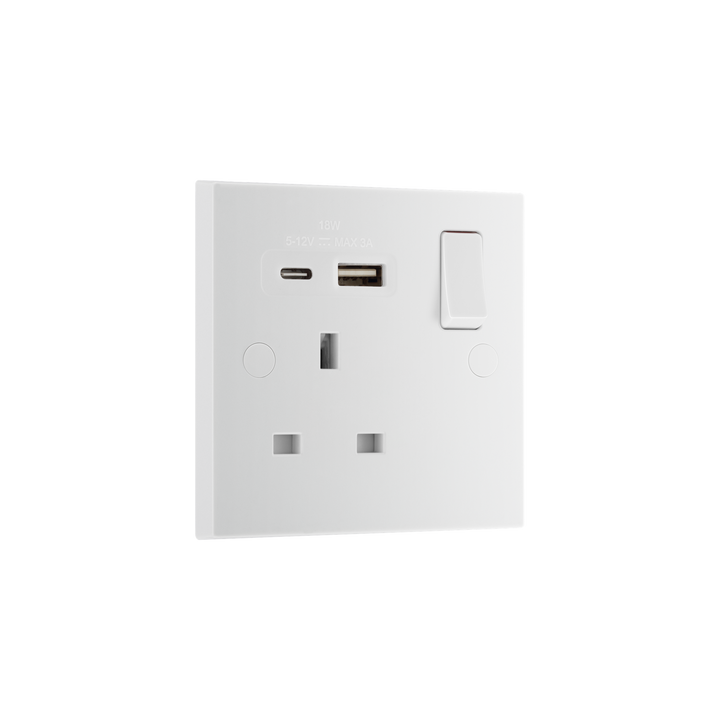 Single Switched Socket 13A with USB-A & USB-C 18W – Square Edge White – BG 921UAC18-01 angled view